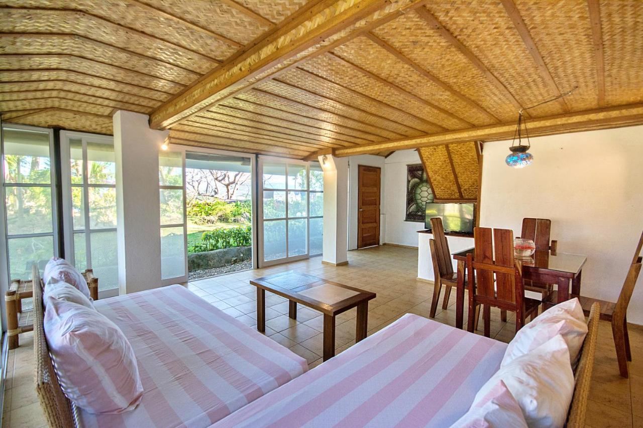 Ralph's Place 3*